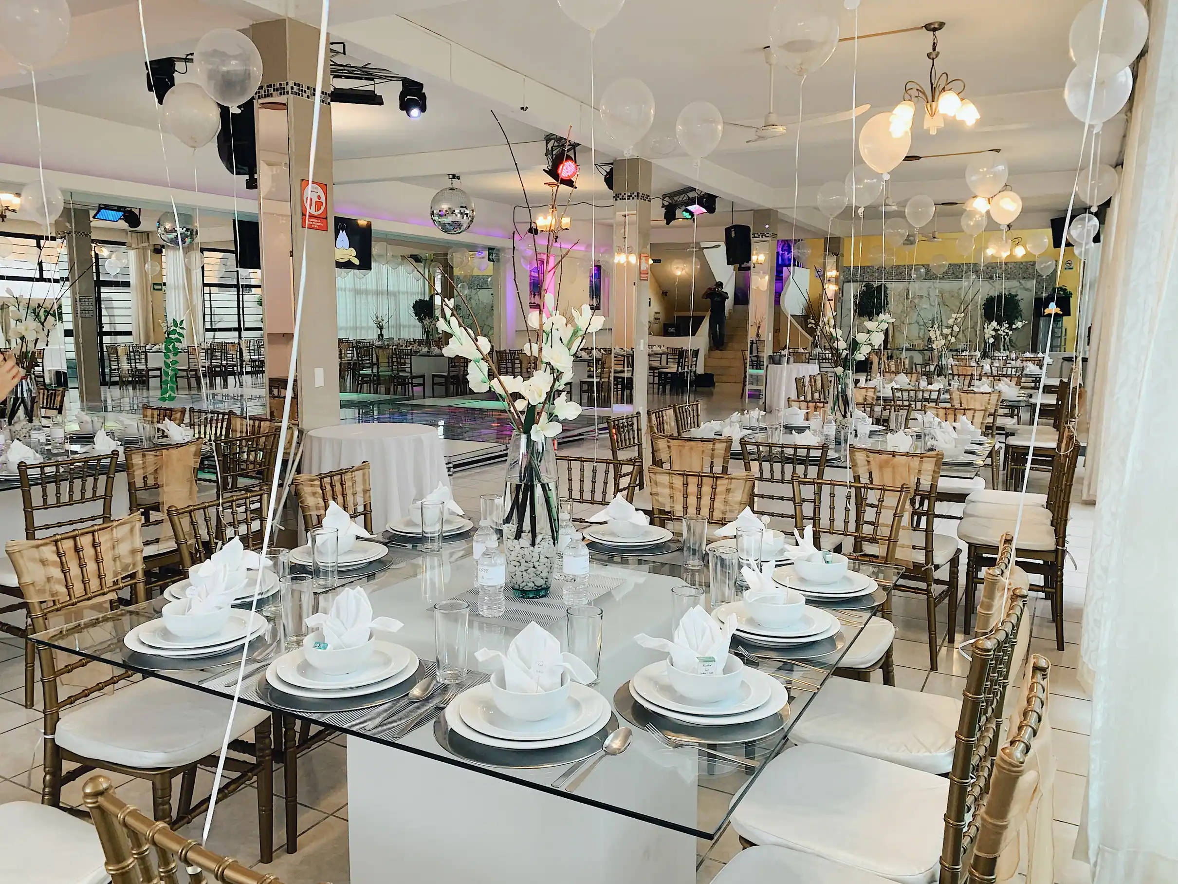 Foto de montaje del evento